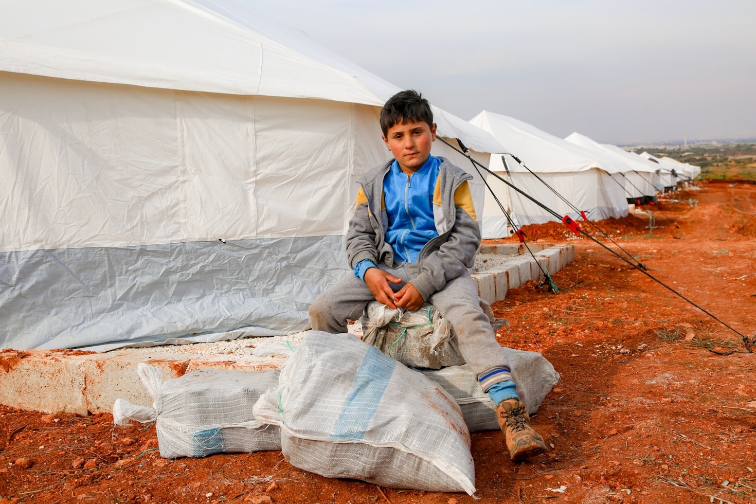 كيف تدعم مؤسسة يمن غوث الأسر المتضررة؟